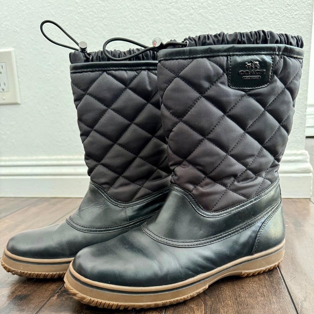 Coach Samara Quilted Boots Womens size 8 preloved